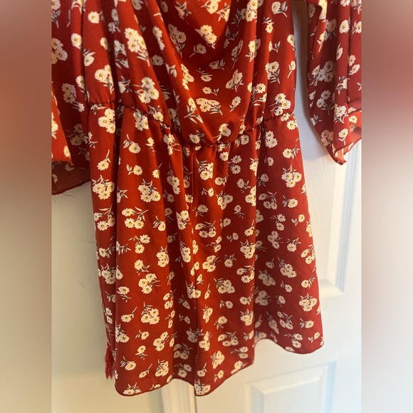 Boho Red Floral Romper - Picture 5 of 5